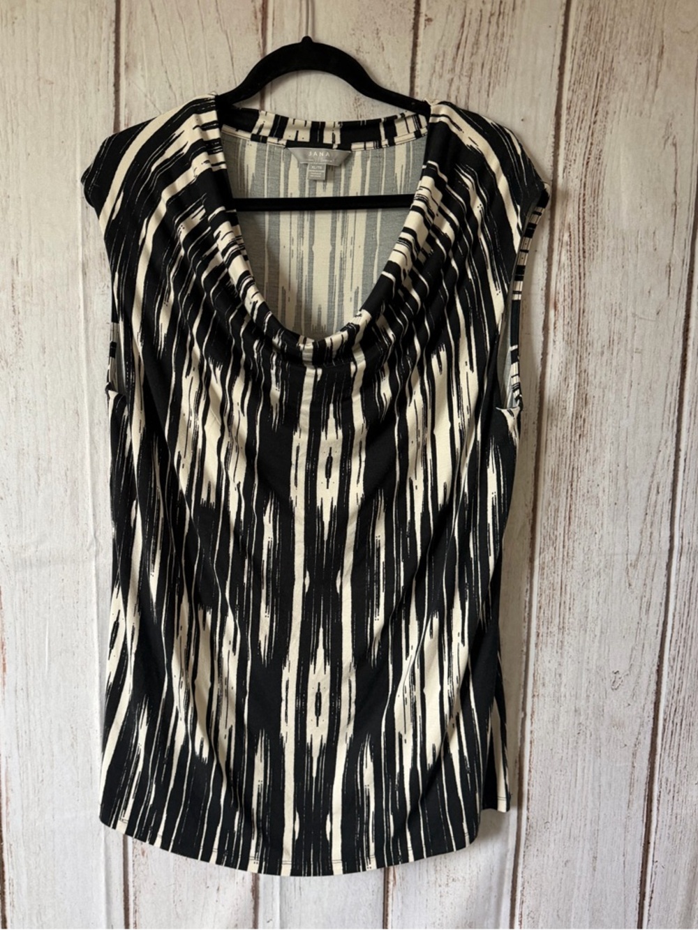 Jana Women's Black and White Abstract Printed Cowl Neck
Sleeveless Top Size XL